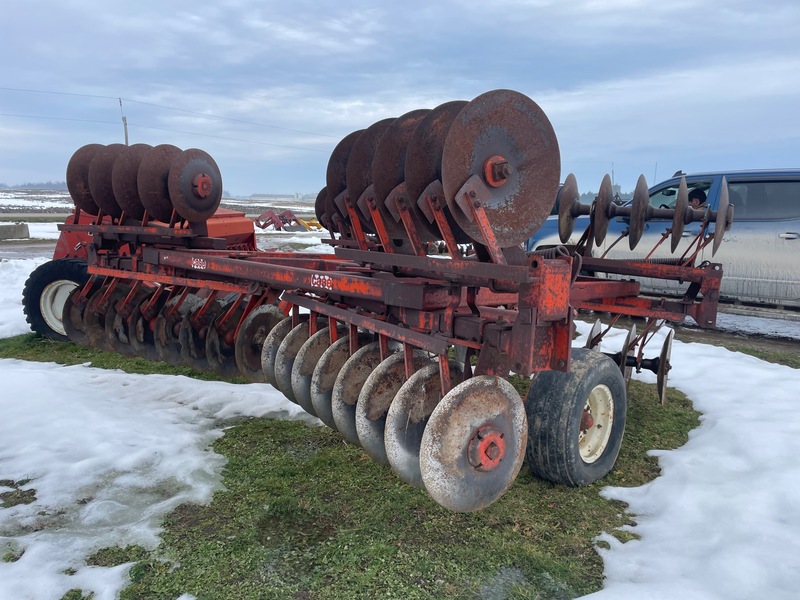 Tillage - Discs  Case 18 Foot Disc Photo